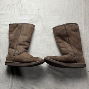UGG Australia Classic Tall Boots Chocolate Brown Suede Sheepskin Lined Womens 4